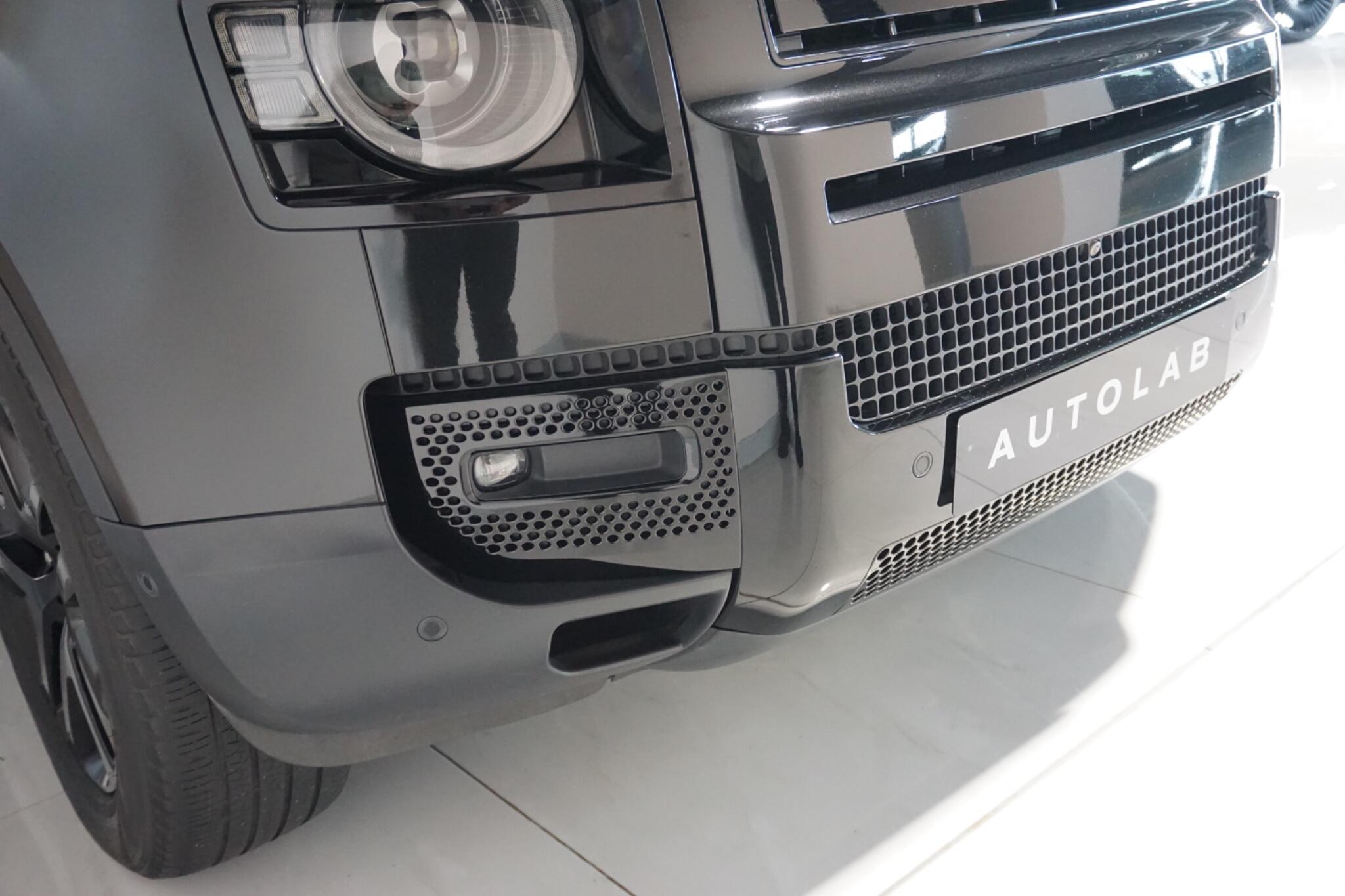 Land Rover Defender 110 3.0 D300 MHEV HSE SUV 5dr Diesel Auto 4WD Euro 6 (s/s) (300 ps)